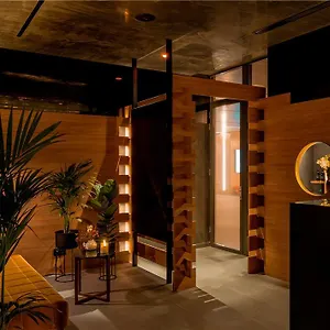 Me Hotel